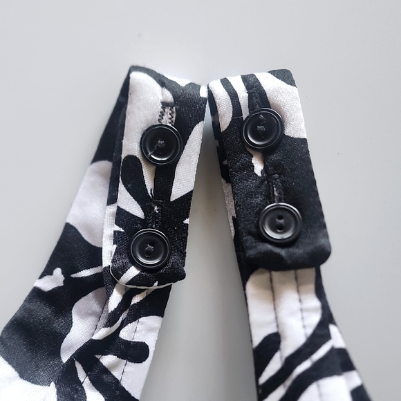 Maxine Of Hollywood, Floral Black and White Swimsuit. - Picture 3 of 7